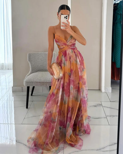 Gisele - Flattering Floral Maxi Dress