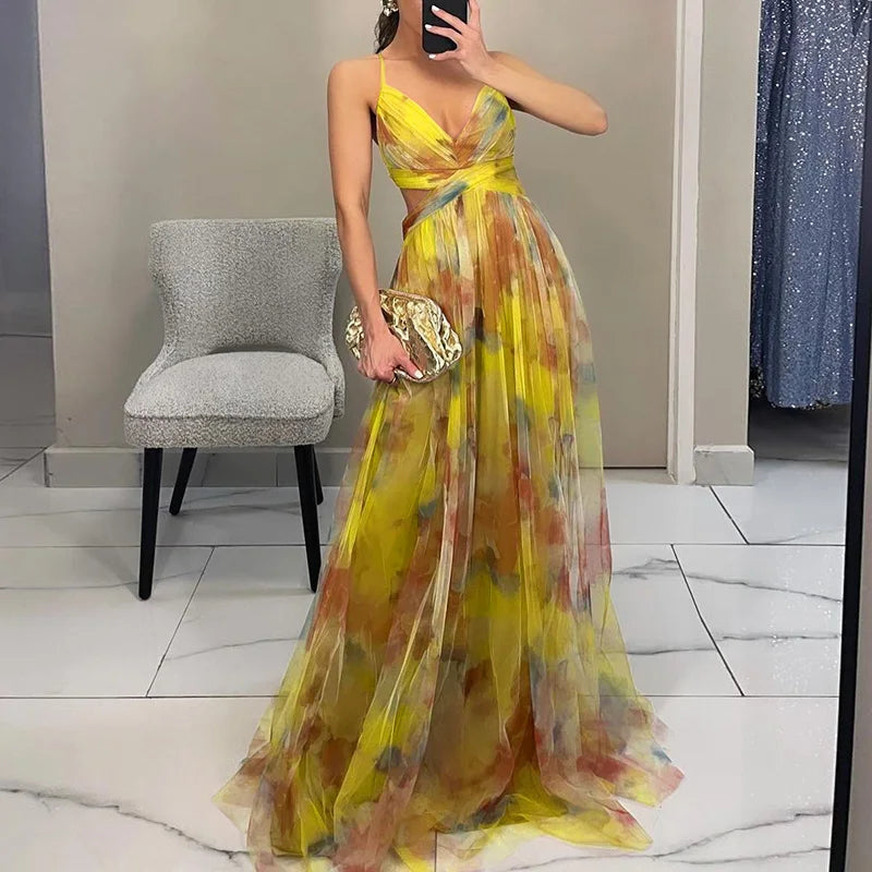 Gisele - Flattering Floral Maxi Dress