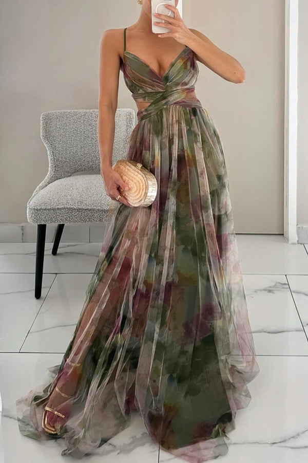 Gisele - Flattering Floral Maxi Dress